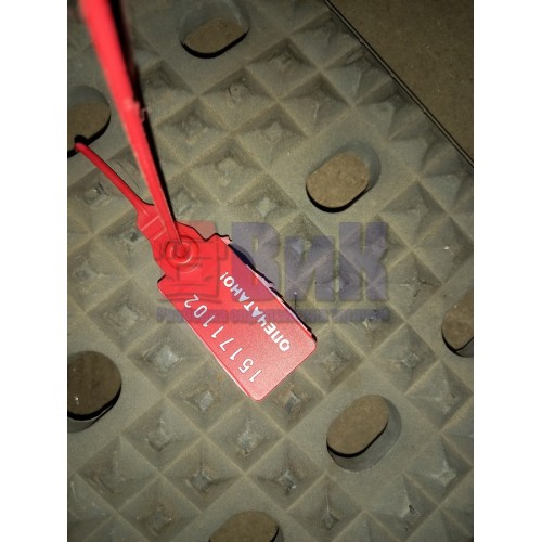 Накладка на подножку Iveco Stralis у.к. верхняя RH (102)-2