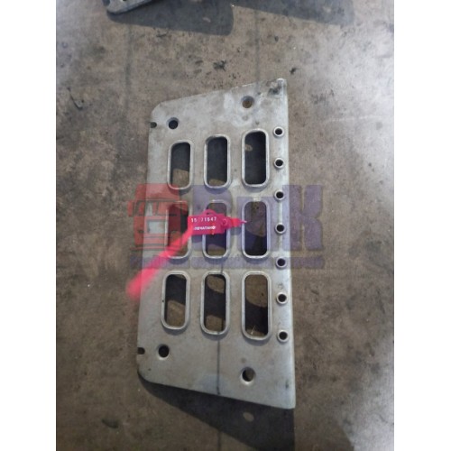 Накладка на подножку основную Volvo FH 12 нижняя (547)