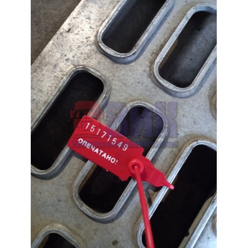 Накладка на подножку основную Volvo FH 12 верхняя (549)-1