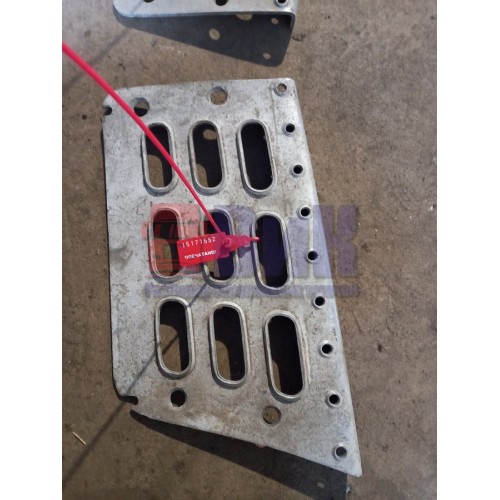 Накладка на подножку нижнюю Volvo FH 12 RH (552)