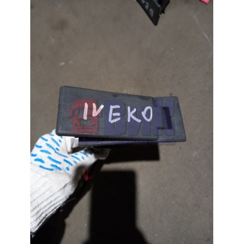 Ручка открывания инструментального ящика Iveco с тросиком (540)-1