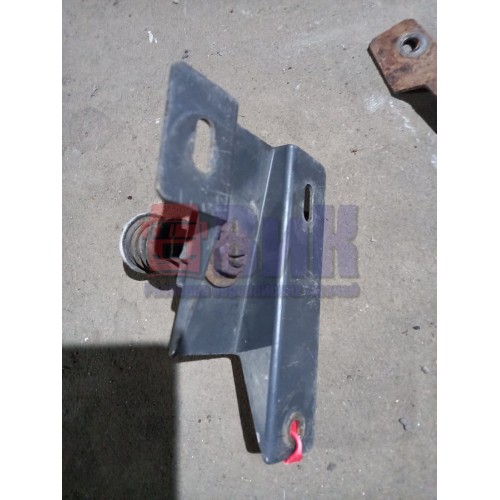 Ответная часть замка капота Iveco LH (144)-1