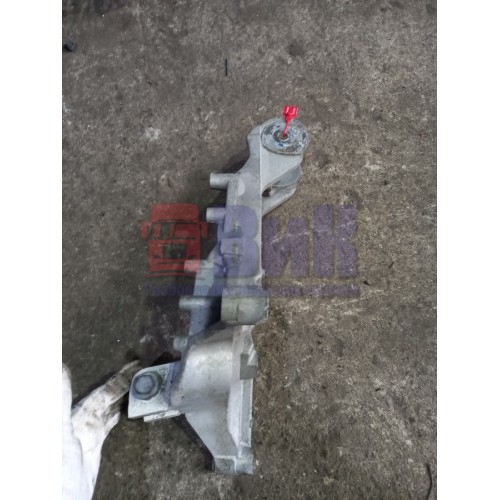 Кронштейн кабины Scania R440 294147 передний RH (999)-2