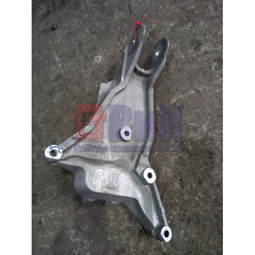 Кронштейн кабины Scania R440 294147 передний RH (999)-1