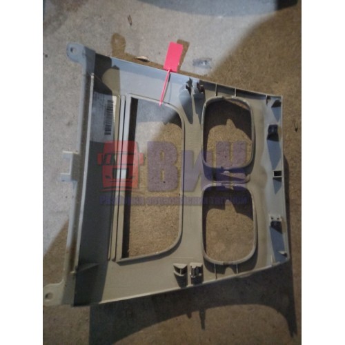 Накладка на торпедо Renault Premium DXI (147)-1