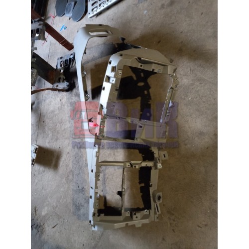 Торпедо Renault Premium DXI центральная часть верхняя (948)-4