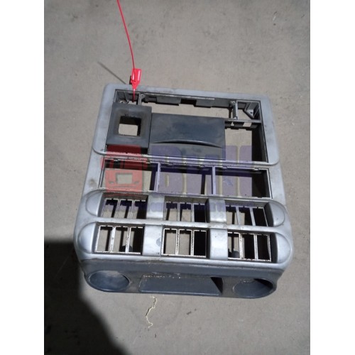 Часть торпедо Iveco Stralis у.к. центральная (913)