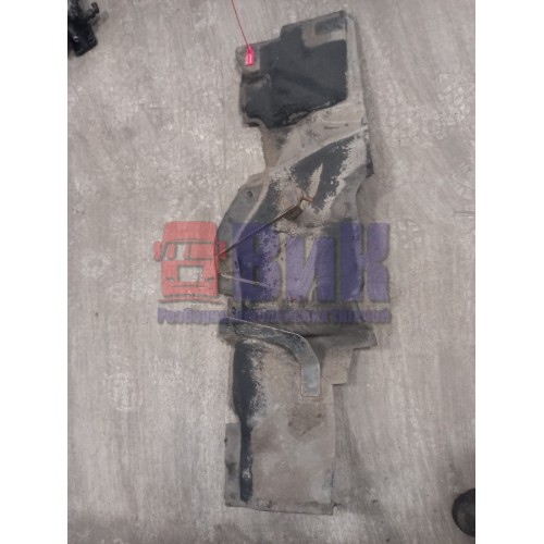 Пыльник двигателя Iveco Stralis 393048 (667)