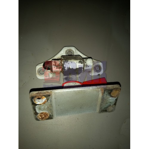 Петля двери Renault Premium (882)-2