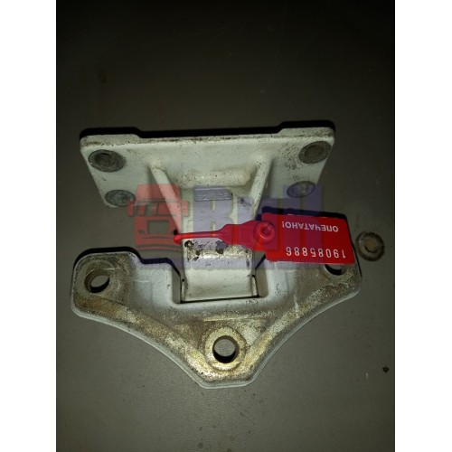 Петля двери Renault Premium (886)