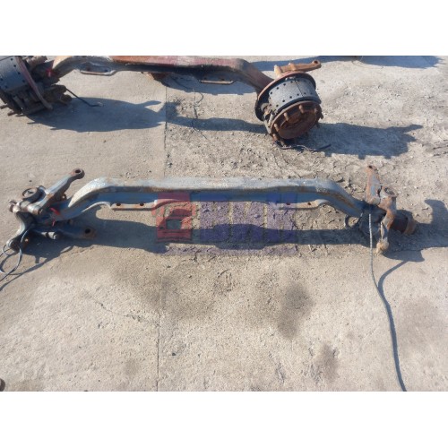 Балка передняя Renault с цапфами (конус подш) старого образца (460)