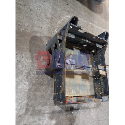 Ящик АКБ Iveco stralis 393048 в сборе (620)-3