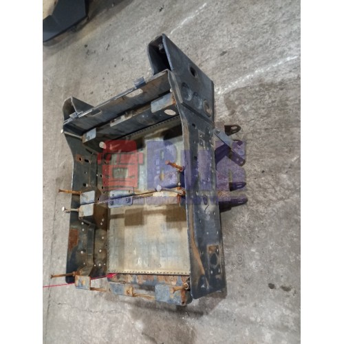 Ящик АКБ Iveco stralis 393048 в сборе (620)-2