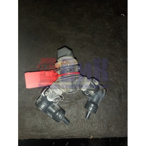 Клапан включения блокировки Iveco St (833)