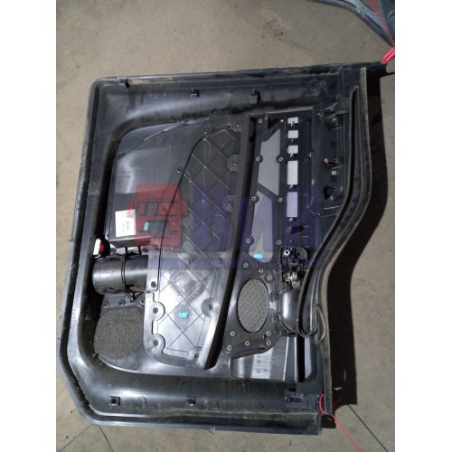 Обшивка (карта) двери MAN TGX RH (812)-1