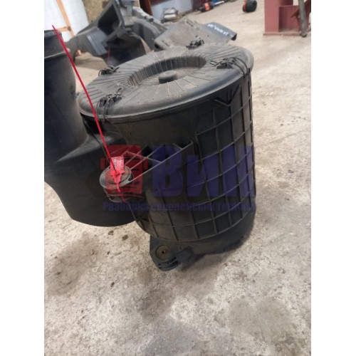 Корпус воздушного фильтра Renault T430 007618 (397)-4