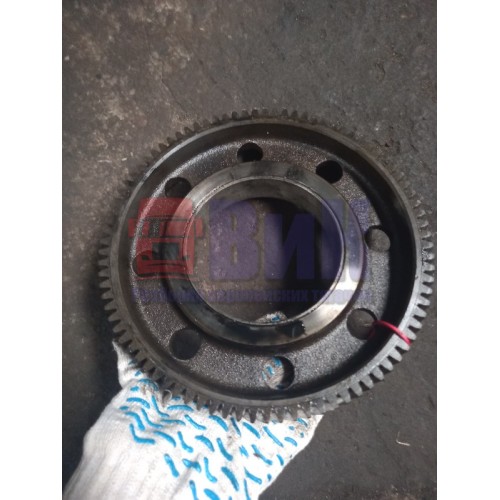 Шестерня промежуточная Volvo D12A (295)-1