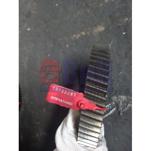 Шестерня промежуточная Volvo D12D (287)-1