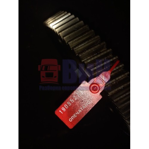 Шестерня промежуточная Volvo D12D (271)-1