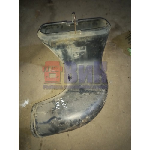 Патрубок воздушного фильтра (Без сетки) Volvo лодочка (423)