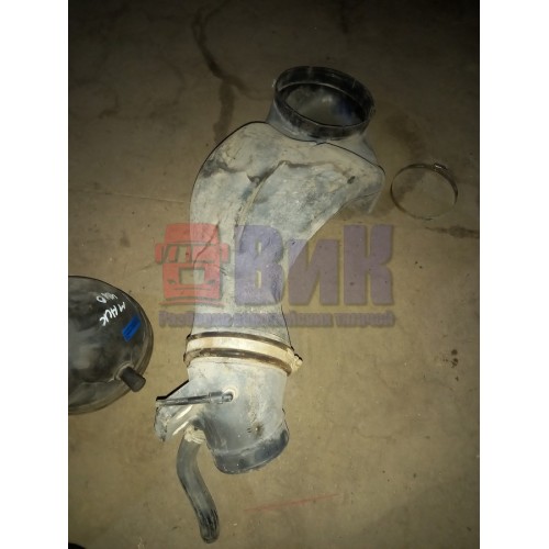 Патрубок воздушного фильтра Renault Midlum (227)-2