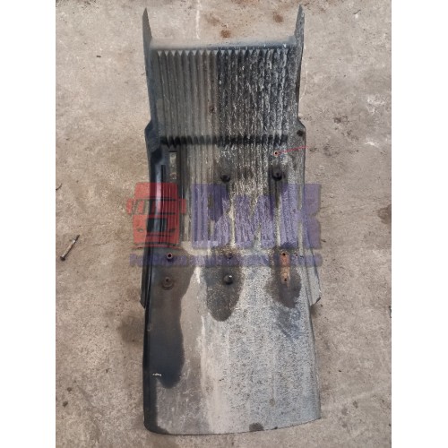 Крыло переднее LH Volvo FH 138807 деф. (217)-2