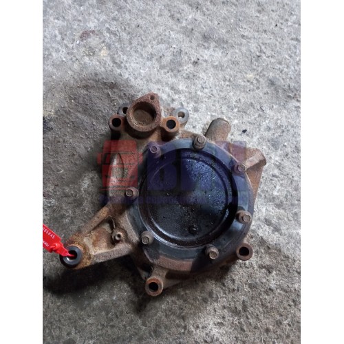 Корпус помпы Renault Magnum Mack 500 133575 (645)