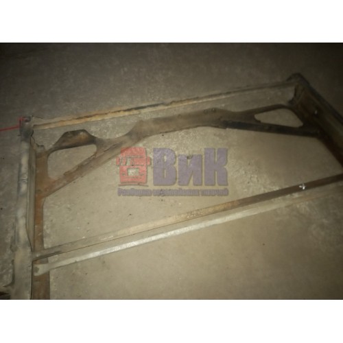 Рамка радиатора Volvo FH 12 138807(786)-1