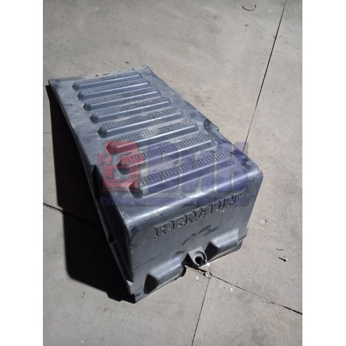 Крышка ящика АКБ Renault DXI (198)-1