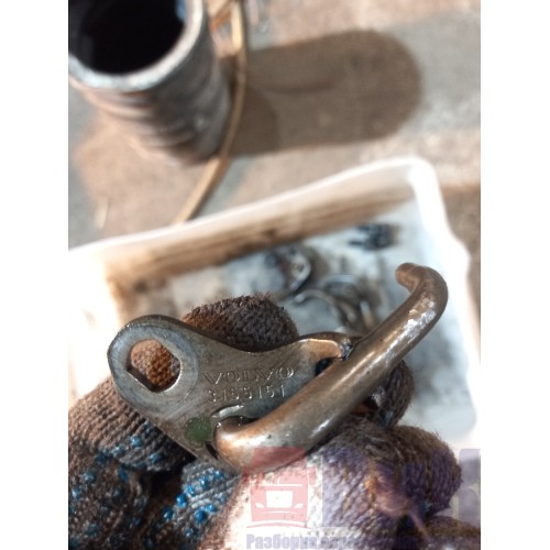 Форсунка масляная Volvo D12D (011)*-2