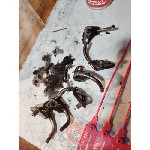 Форсунка масляная Volvo D12D (011)*-3