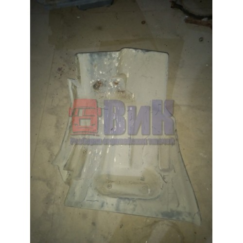 Подкрылок под кабину RH Iveco (177)-2