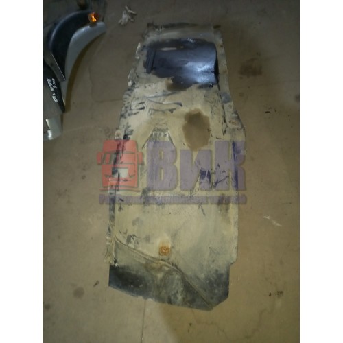 Подкрылок под кабину RH Mercedes (154)