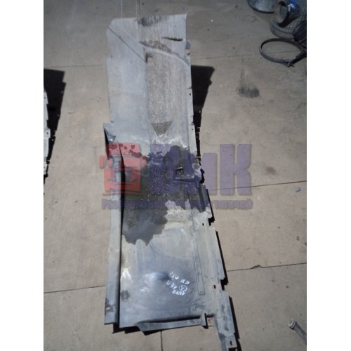 Подкрылок под кабину LH Mercedes (153)-2