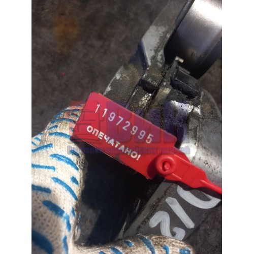 Ролик натяжной Volvo D12D (995)-1