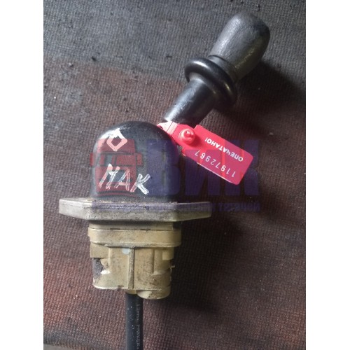 Кран ручного тормоза Renault Mack 430/440 (967)