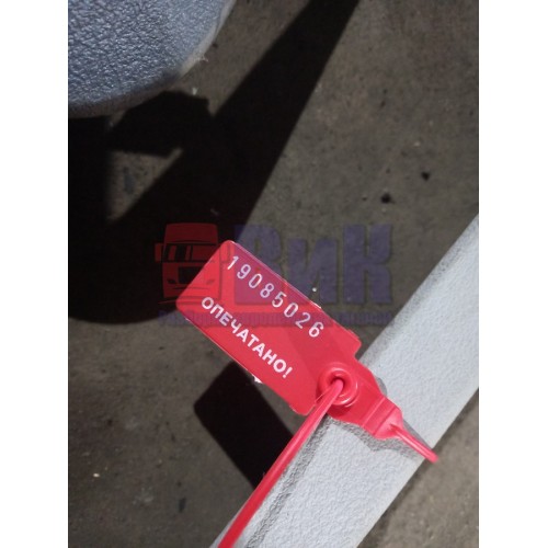 Накладка на люк Renault DXI (026)-2