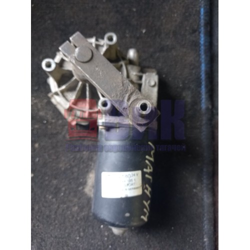 Моторчик стеклоочистителя Renault Mack (698)