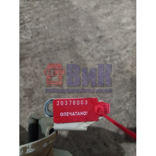 Петля крышки инструментального ящика Volvo FH 138807 (003)-1