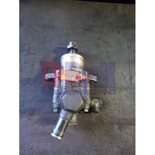 Насос ГУРа Volvo D12D (без шестерни) (253)