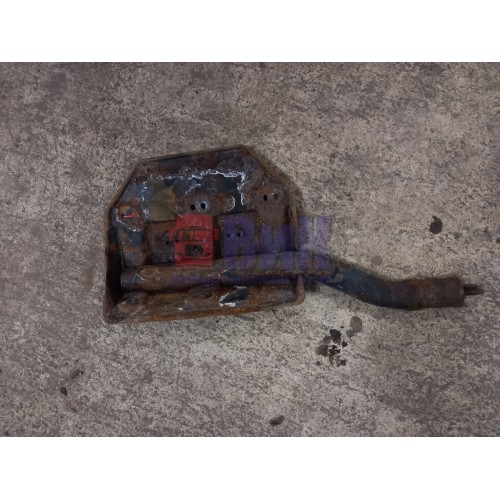 Кронштейн полукрыла Scania R HPI 596273 RH (с деф.) (058)-3