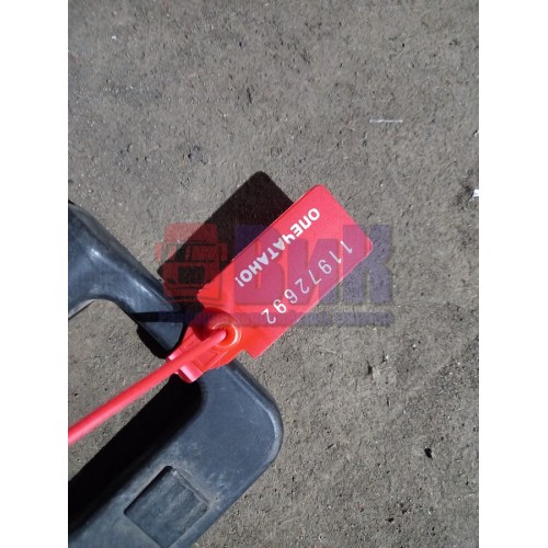 Накладка на усилитель бампера Renault Premium центральная (692)-2