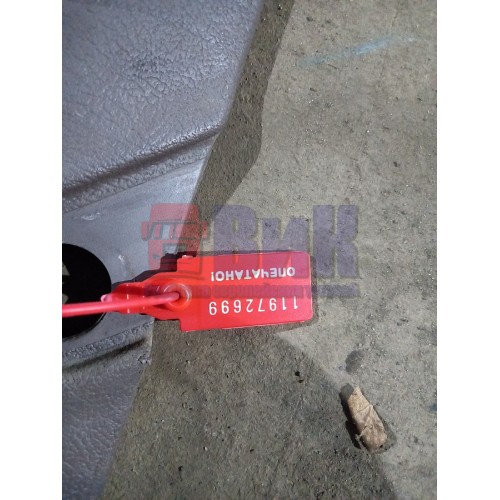 Накладка на стойку лобового стекла Renault Magnum Mack внутренняя RH (699)-1