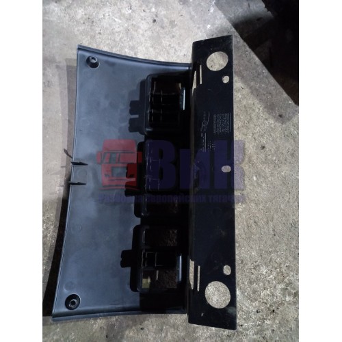 Накладка на торпедо DAF CF центральная часть (078)-2