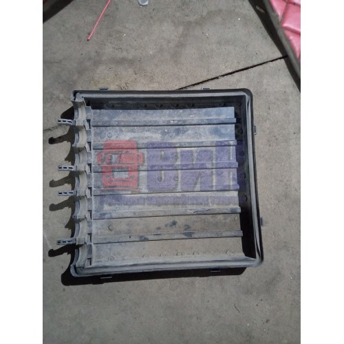 Крышка электроразъемов кабины Mercedes Actros (347)