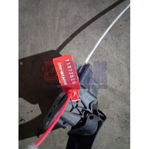 Ручка открывания двери Mercedes внутренняя с тросиком RH (526)-1