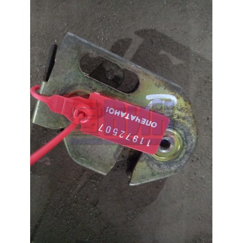 Замок инструментального ящика Mercedes (507)-2