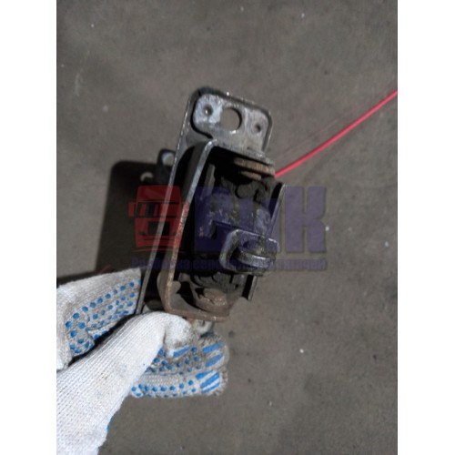 Ограничитель двери Mercedes (509)-2