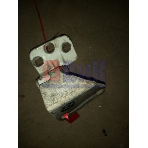 Петля двери Mercedes верхняя RH (463)-1