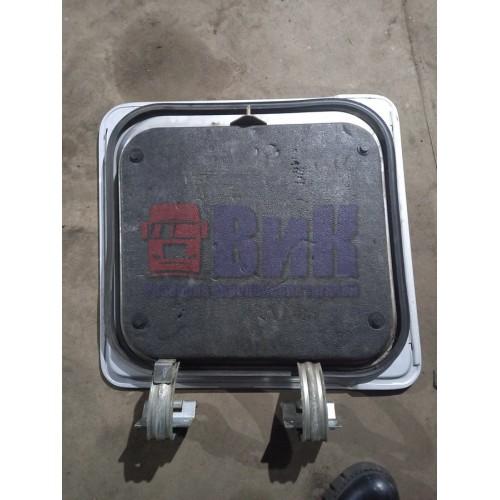 Крышка инструментального ящика Mercedes с петлями (043)-1